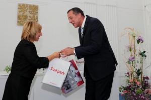 FOTO: sumperk.cz - starostka Casini, starosta Brož