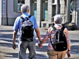 FOTO: sumperk.cz - senior 3336451 640 (1)