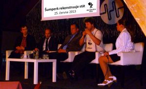 Zleva: Janusz Konieczny (NFPK, ReSt), Martin Fadrný (EPS, ReSt), Zdeněk Brož  (starosta a senátor), Matěj Hollan (Brnění, ReSt), Zdeňka Dvořáková Kocourková (ReSt)